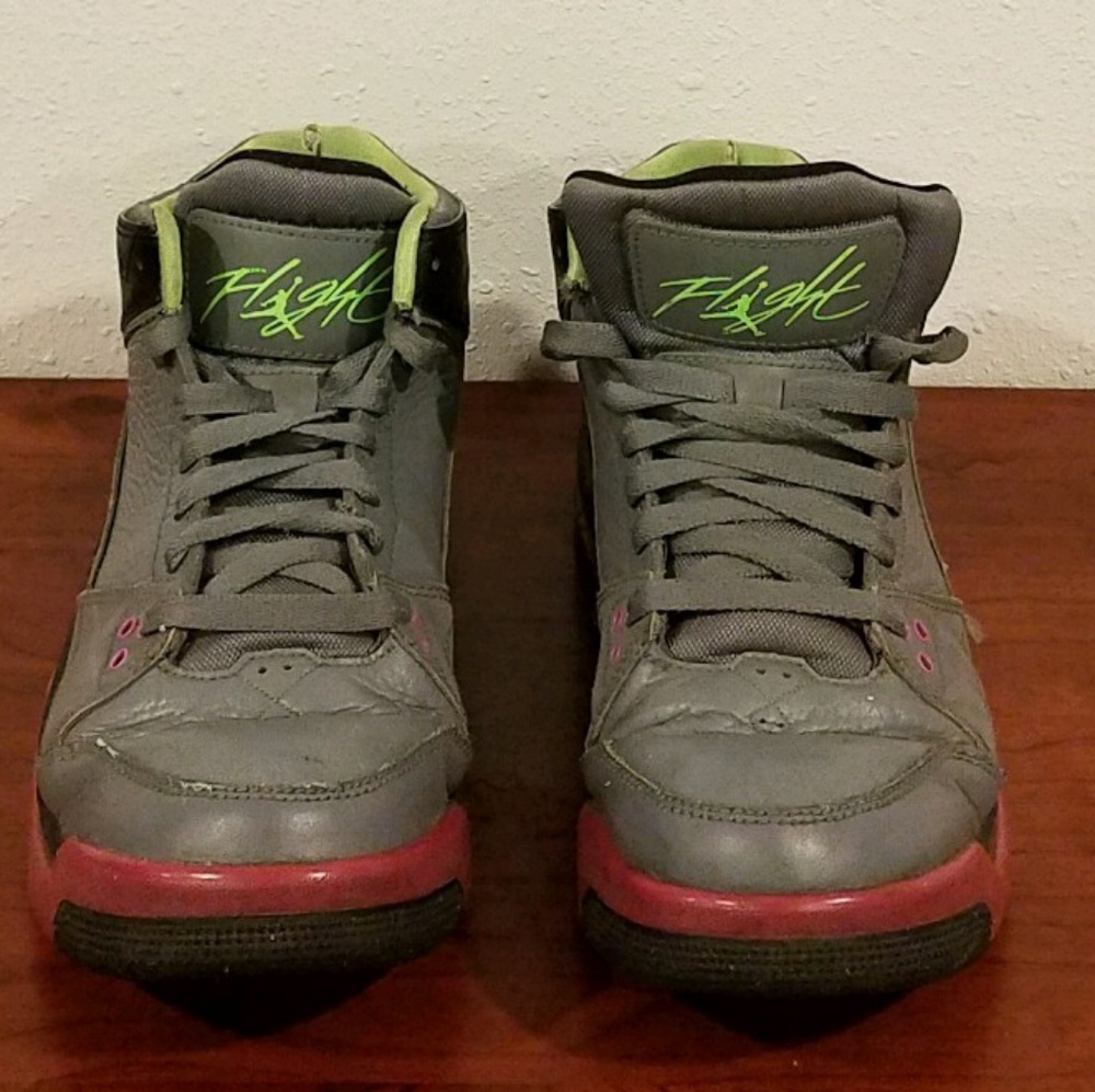 Jordan's Men's size 8  Nike flight 2013